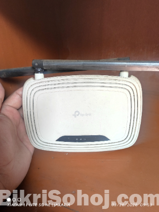 TP-LINK Router WR841N